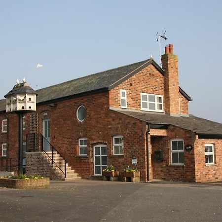 Wall Hill Farm Northwich Esterno foto